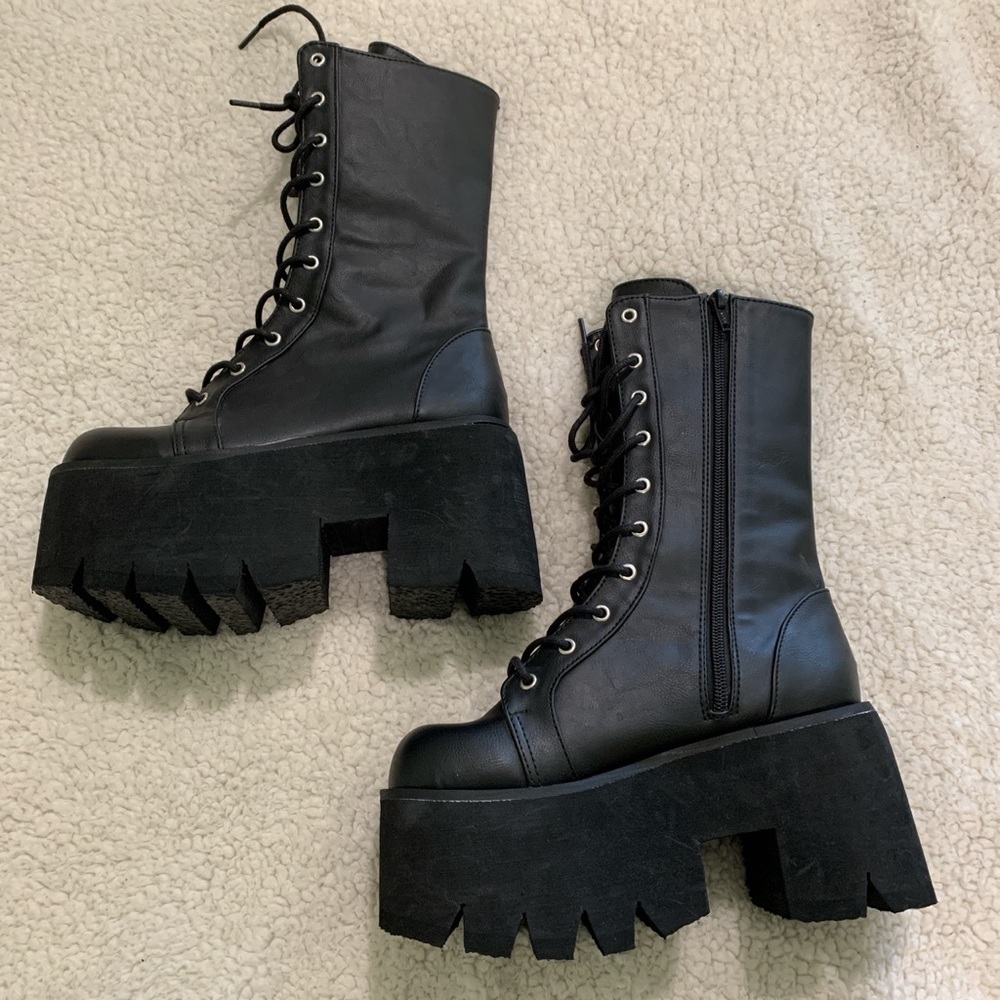 Demonia Platforms